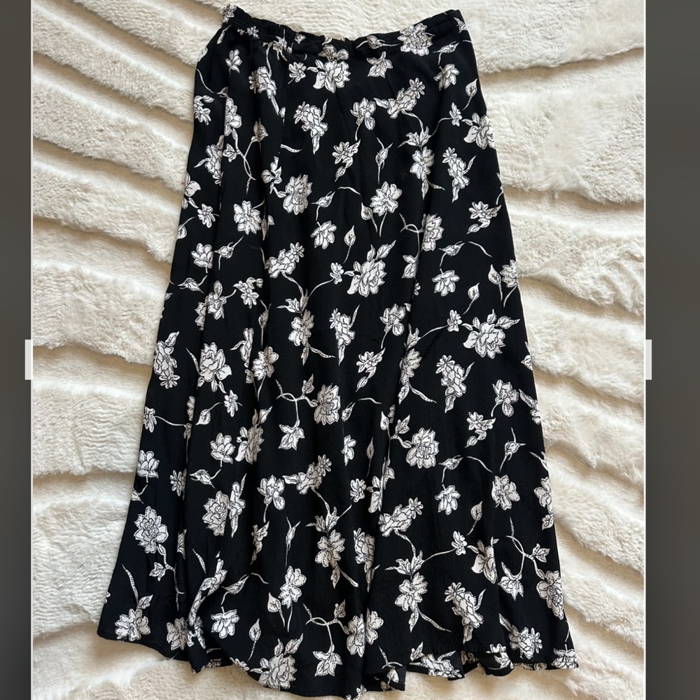 Amanda Smith Black and White A-Line Skirt